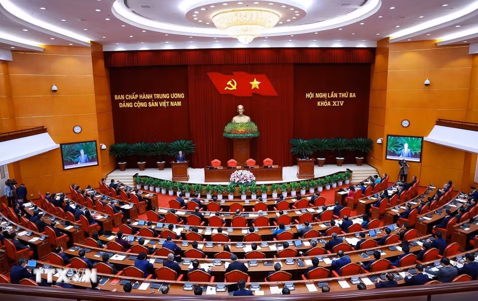 ttxvn-2407-be-mac-hoi-nghi-lan-3-ban-chap-hanh-trung-uong-dang-1jpg.png