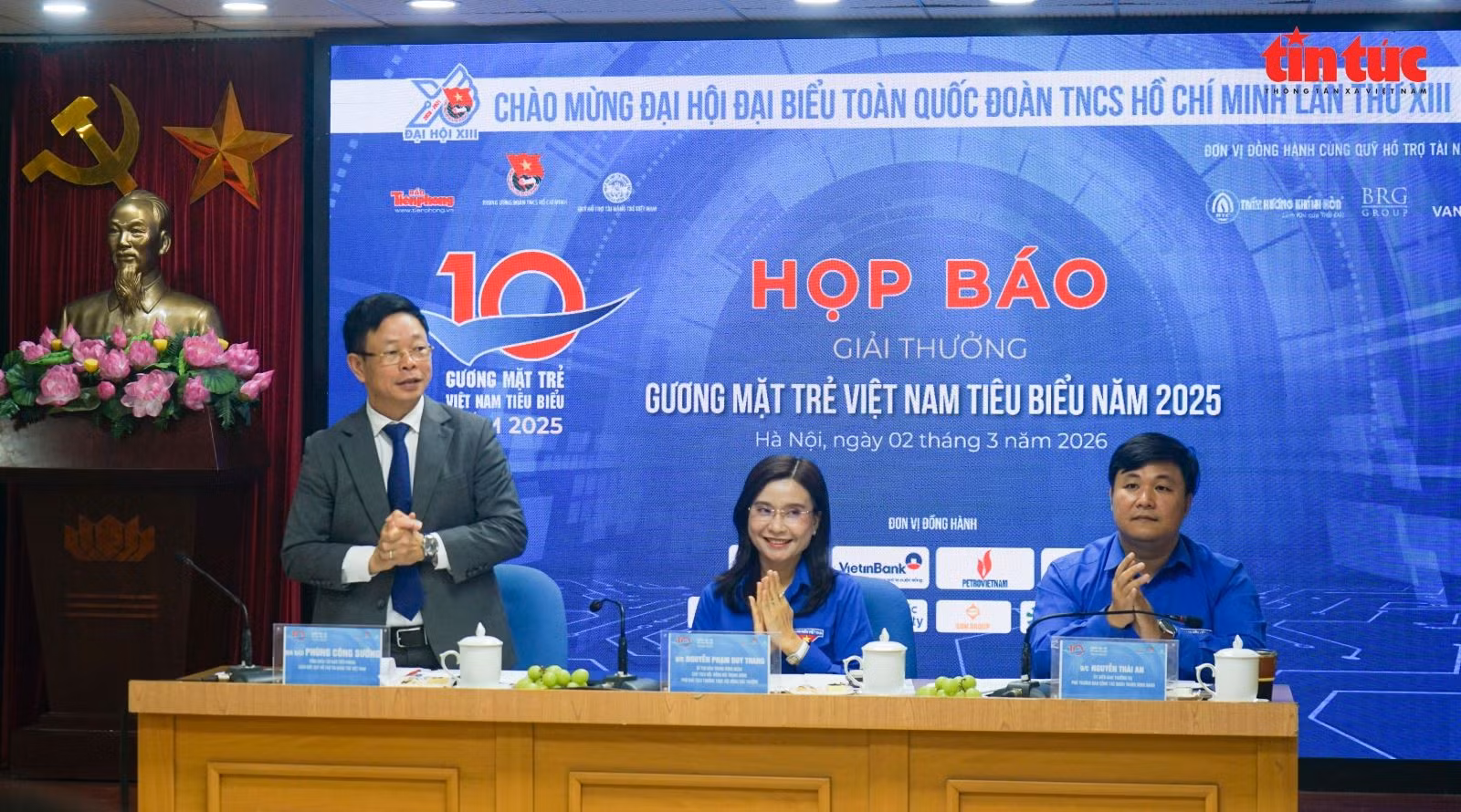 Nhà báo Phùng Công Sưởng, Tổng Biên tập Báo Tiền Phong, Giám đốc Quỹ Hỗ trợ Tài năng trẻ Việt Nam.