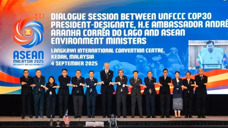 asean-6024.jpg