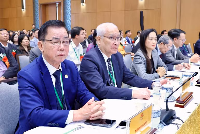 Các đại biểu dự Hội nghị.