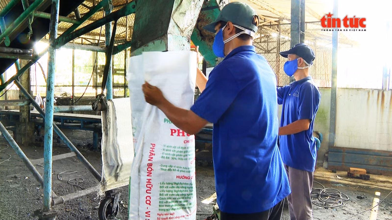 Phân bón hữu cơ từ bùn thải được các doanh nghiệp cao su tự nghiên cứu và sản xuất khép kín.