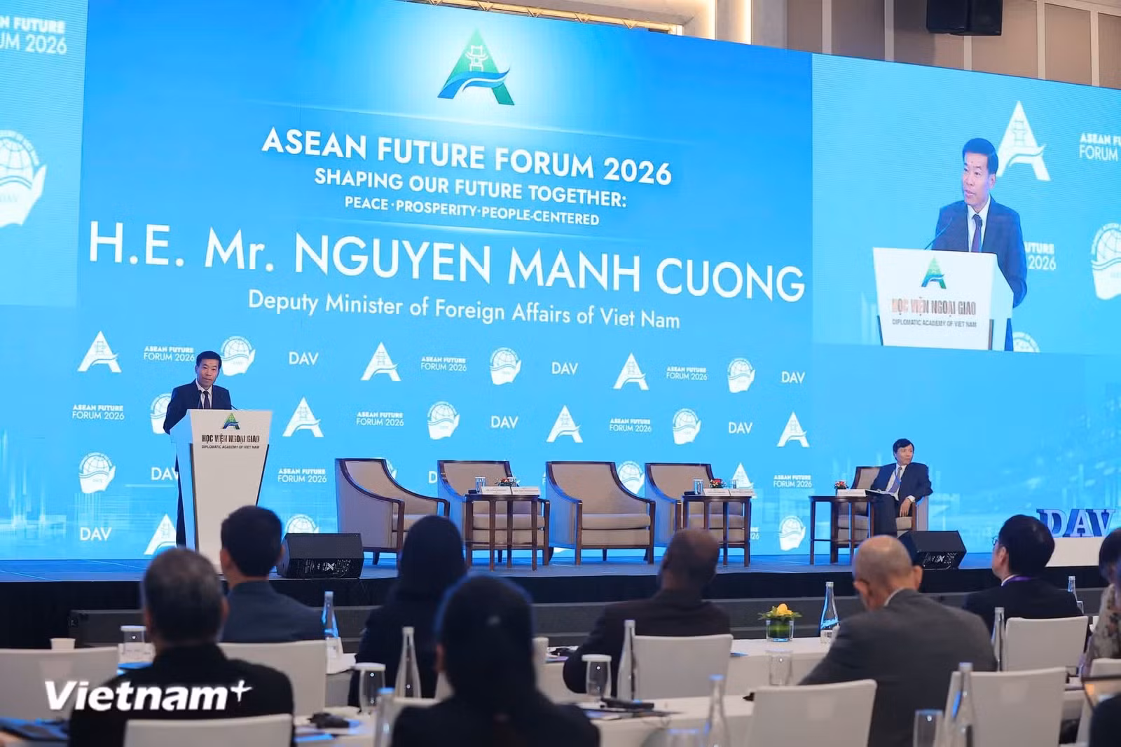Thứ trưởng Bộ Ngoại giao Nguyễn Mạnh Cường.