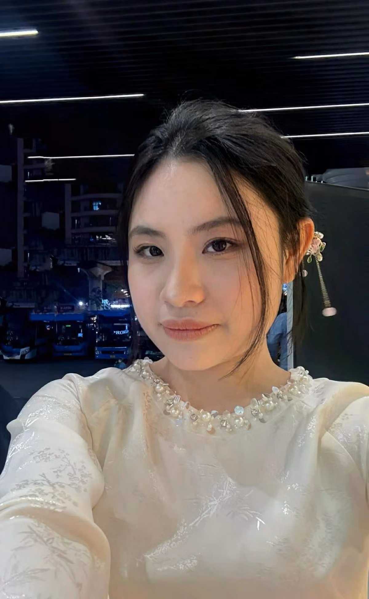 Huệ Chi cho rằng, xu hướng ăn Tết tối giản của giới trẻ không làm mất đi giá trị truyền thống. Ngược lại, nó giúp mỗi người tìm về với ý nghĩa nguyên bản của ngày Tết, đó là sự đoàn viên, lòng biết ơn và niềm hy vọng về một khởi đầu mới bình an