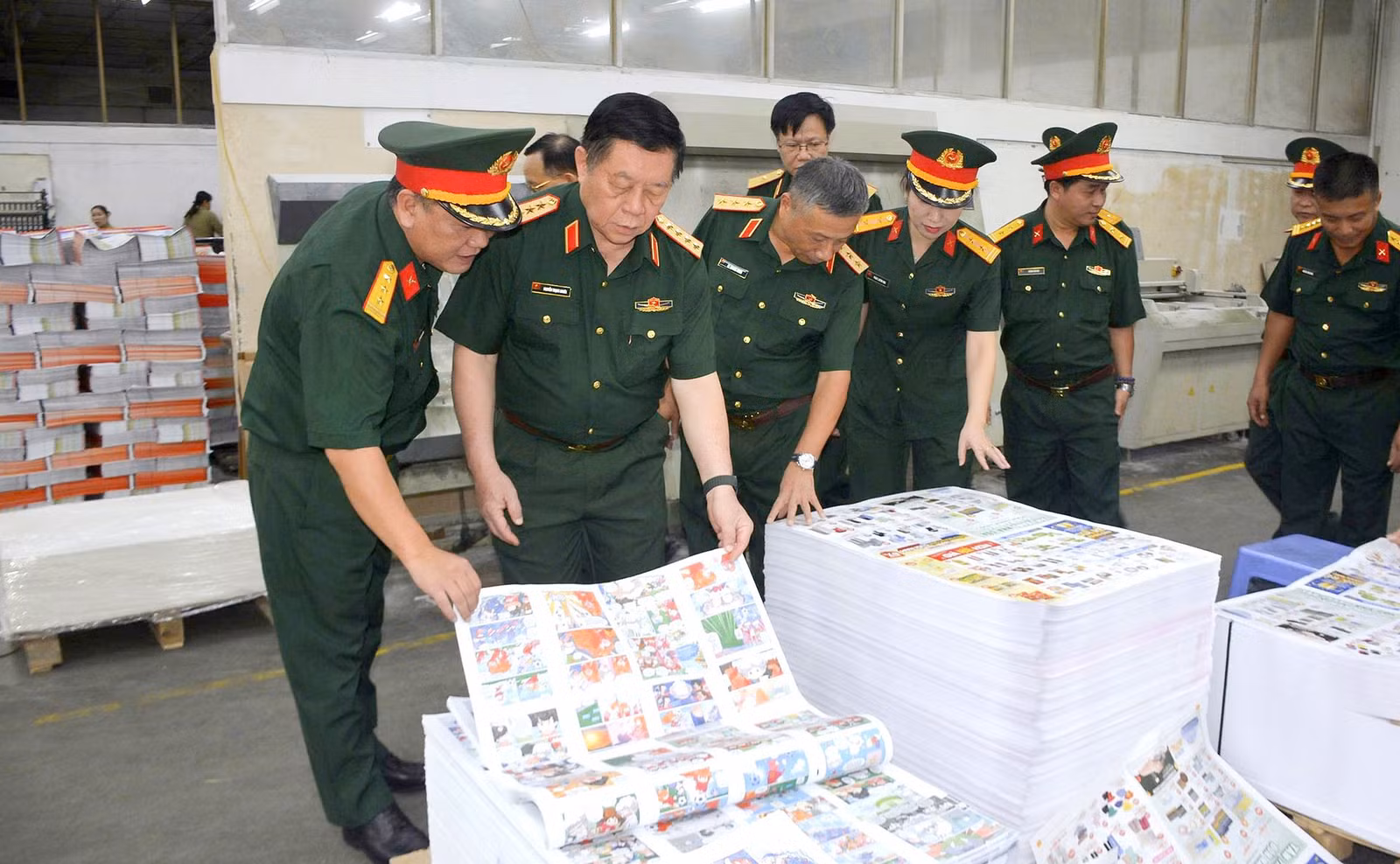 Đại tướng Nguyễn Trọng Nghĩa, Ủy viên Bộ Chính trị, Bí thư Trung ương Đảng, Ủy viên Thường vụ Quân ủy Trung ương, Chủ nhiệm Tổng cục Chính trị thăm, kiểm tra các cơ quan, đơn vị thuộc Tổng cục Chính trị tại TP Hồ Chí Minh.