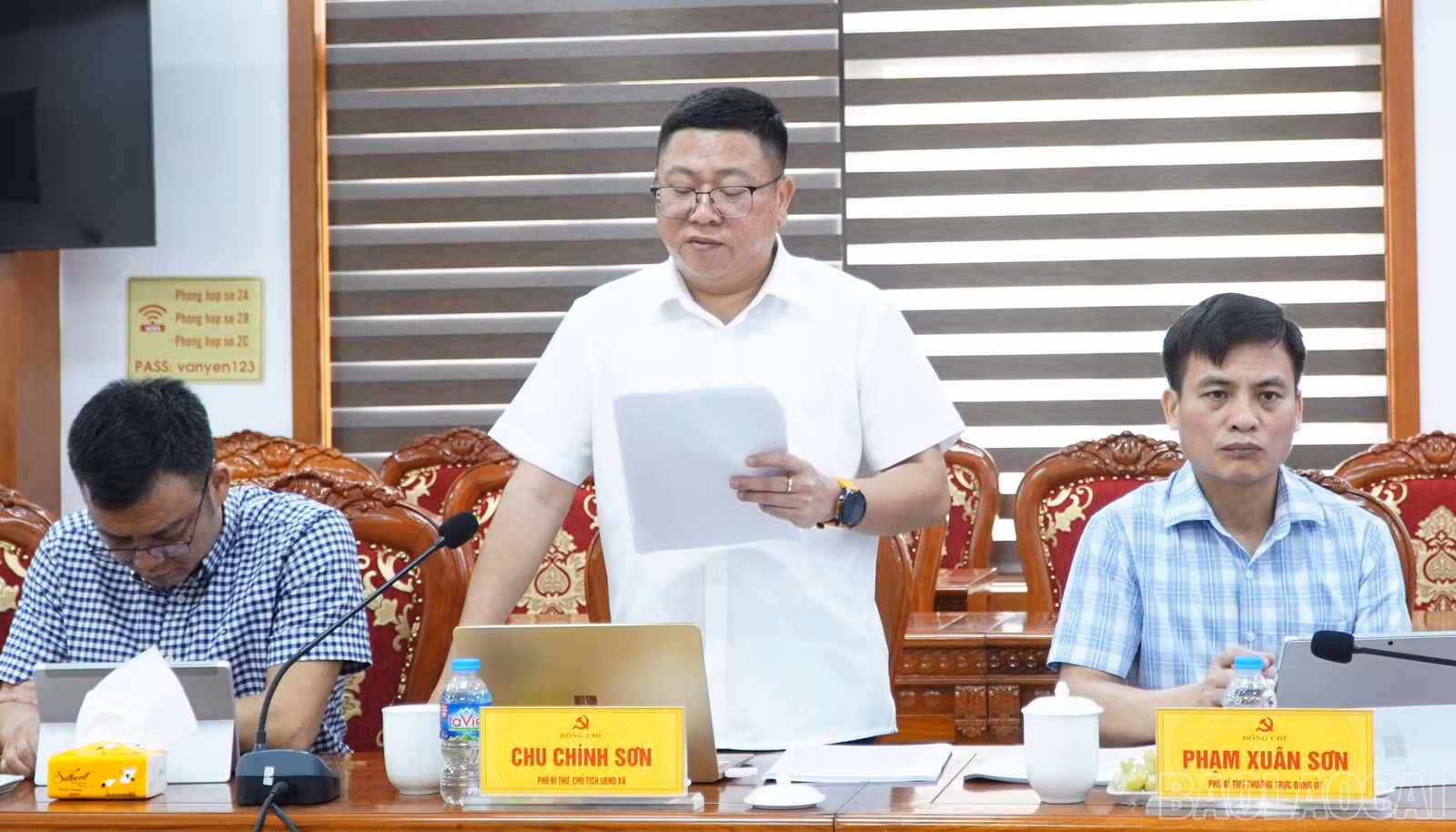 baolaocai-br_dong-chi-chu-tich-ubnd-xa-mau-a-bao-cao-khai-quat-ket-qua-trien-khai-thuc-hien-cac-nghi-quyet-chien-luoc-cua-bo-chinh-tri-nghi-quyet-dai-hoi-dang-bo-tinh-va-nghi-quyet-dai-hoi-dang-bo-xa-tren-dia-ban.jpg
