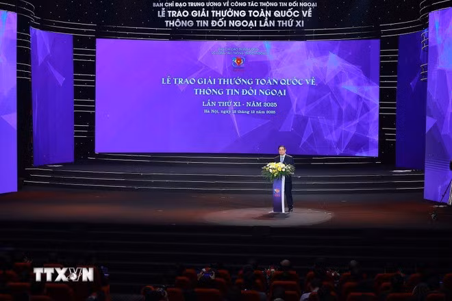 Thủ tướng Phạm Minh Chính phát biểu chỉ đạo tại Lễ trao Giải thưởng toàn quốc về Thông tin Đối ngoại lần thứ XI. (Ảnh: Dương Giang/TTXVN)