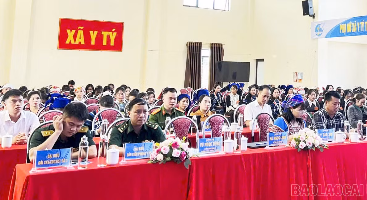 baolaocai-br_dai-bieu-tham-du-dai-hoi.jpg