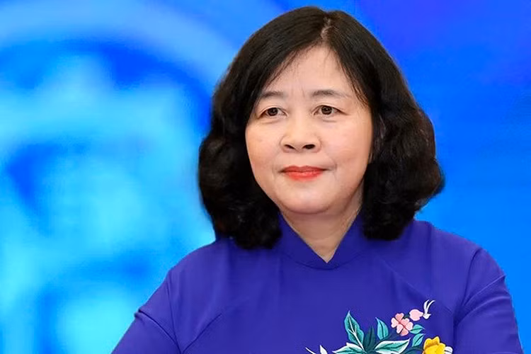 Bà Bùi Thị Minh Hoài, Ủy viên Bộ Chính trị, Bí thư Trung ương Đảng, Bí thư Đảng ủy MTTQ, các đoàn thể Trung ương, Chủ tịch Ủy ban Trung ương MTTQ Việt Nam.