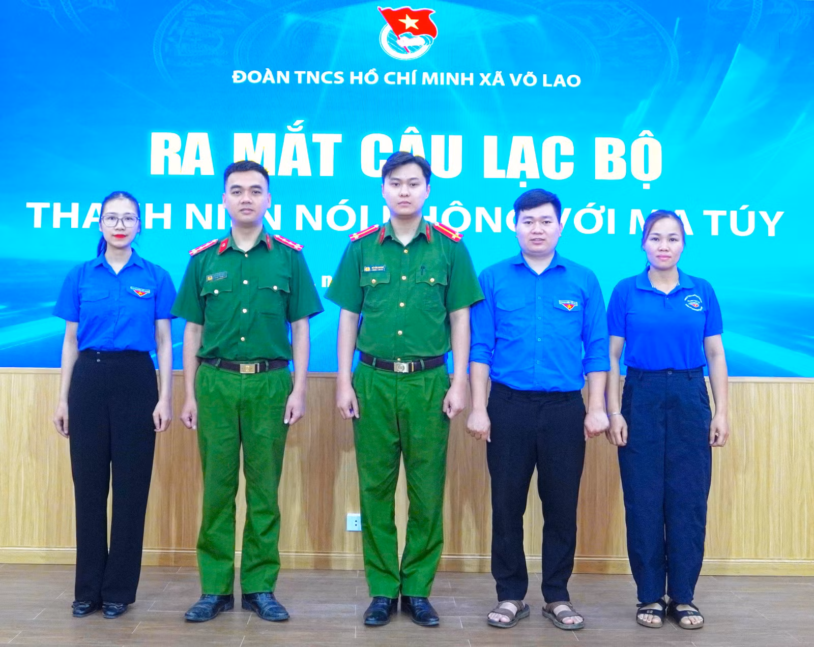 anh-ra-mat-ban-chu-nhiem-va-cac-thanh-vien-cau-lac-bo.jpg