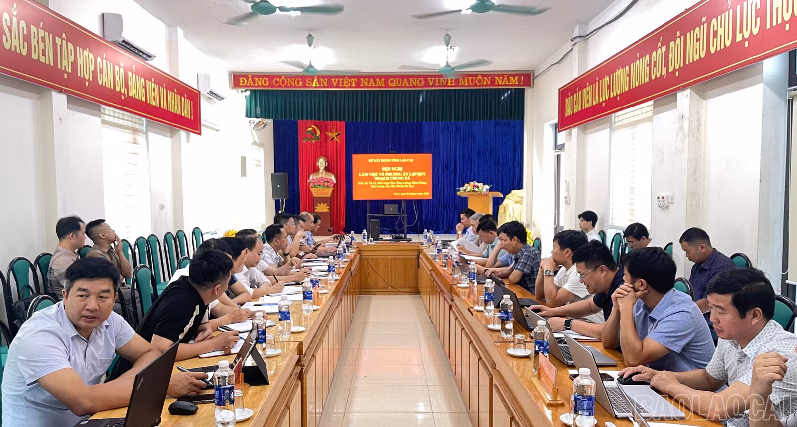 baolaocai-br_toan-canh-hoi-nghi-5781.jpg