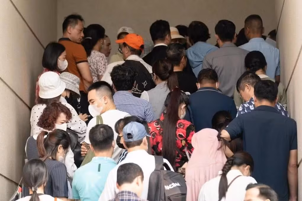Các bị hại được triệu tập đến tham dự phiên tòa xét xử Mr Pips và đồng phạm.