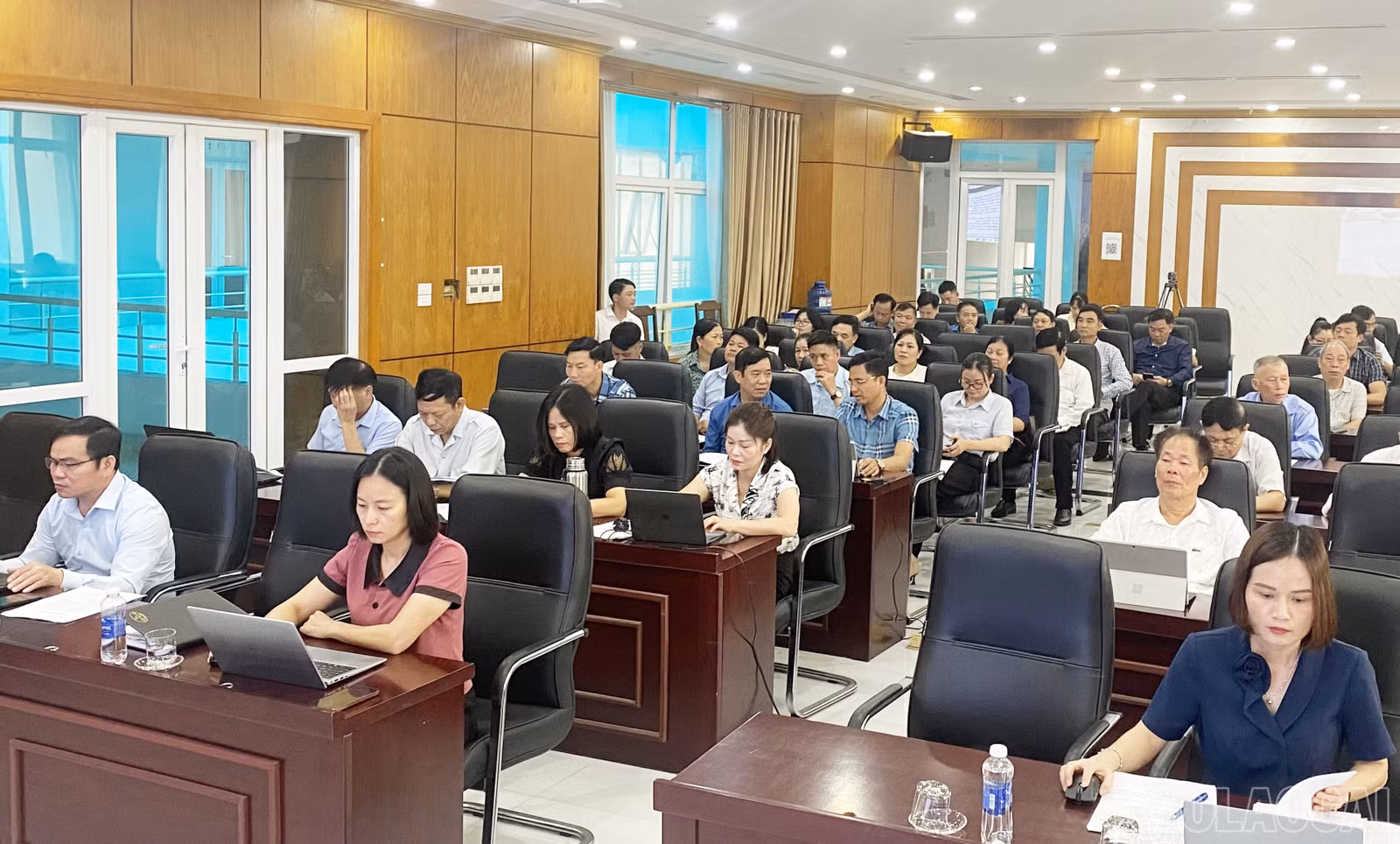 baolaocai-br_cac-dai-bieu-du-hoi-nghi-trien-khai-cong-tac-giam-ngheo-ben-vung-nam-2026-va-giai-doan-2026-2030-tren-dia-ban-xa-2.jpg