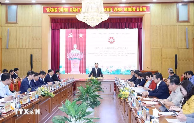Chiều 11/12, tại Hà Nội, ông Trịnh Văn Quyết, Bí thư Trung ương Đảng, Trưởng Ban Tuyên giáo và Dân vận Trung ương làm việc với các cơ quan báo chí về nhiệm vụ thông tin, tuyên truyền Đại hội XIV của Đảng và trọng tâm công tác thông tin, tuyên truyền trong thời gian tới.