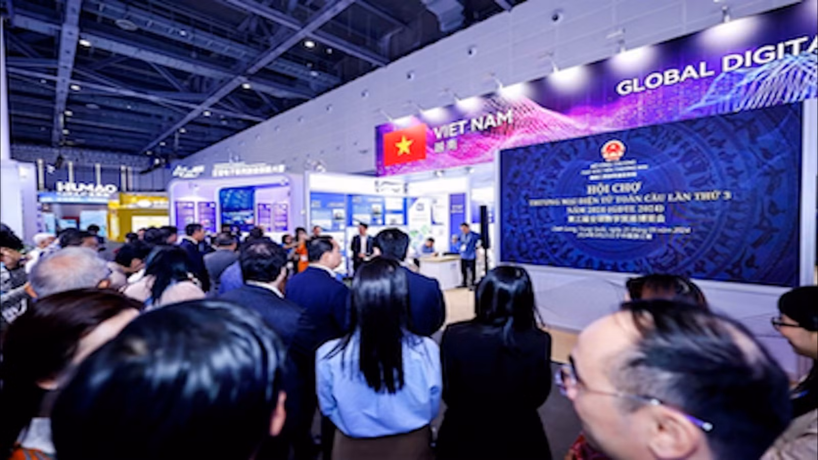 trien-lam-tq-lai-6069.jpg