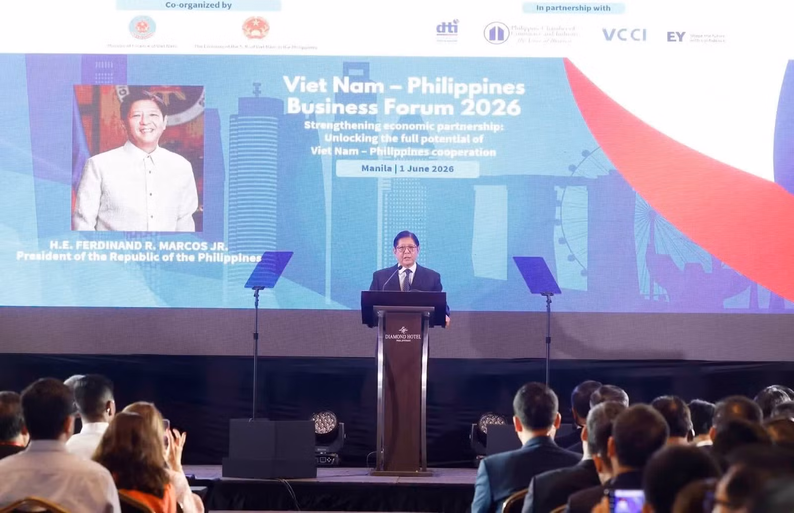 Tổng thống Philippines Ferdinand Romualdez Marcos Jr. phát biểu tại Diễn đàn Doanh nghiệp Việt Nam-Philippines.
