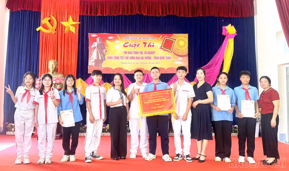 baolaocai-br_anh-5-truong-thcs-hoang-hoa-tham-duoc-trao-giai-nhat-toan-doan.jpg