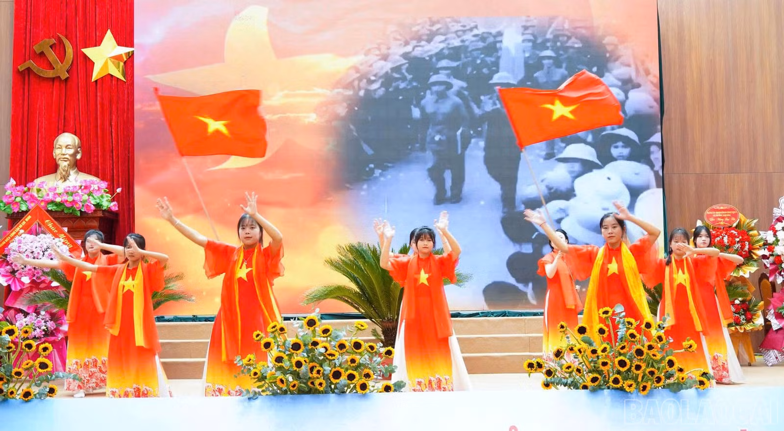 baolaocai-br_mot-so-tiet-muc-van-nghe-dac-sac-tai-dai-hoi.jpg
