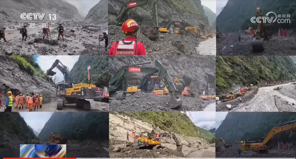 Công tác tìm kiếm, cứu hộ được tiến hành tại hiện trường lũ quét và sạt lở ở Khu tự trị Tây Tạng, Trung Quốc. (Ảnh: CCTV)