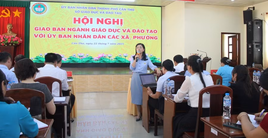 Lãnh đạo Sở GD&amp;ĐT TP Cần Thơ giao ban, làm việc với lãnh đạo UBND 103 xã, phường trên địa bàn.