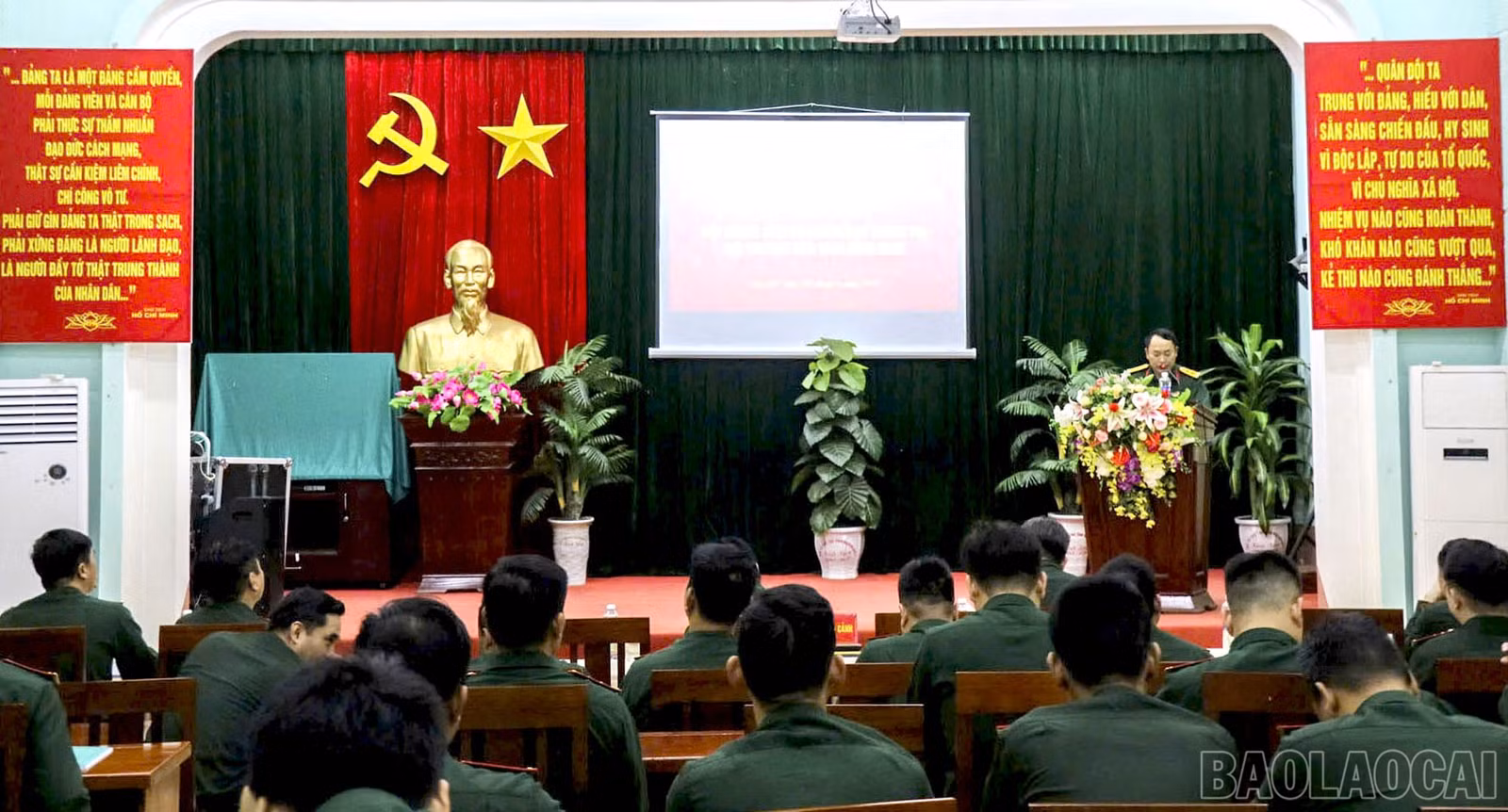 baolaocai-br_quang-canh-hoi-thi.jpg