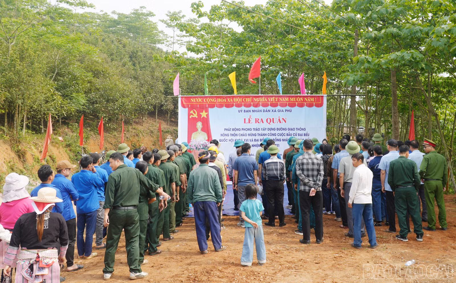 Quang cảnh lễ phát động.