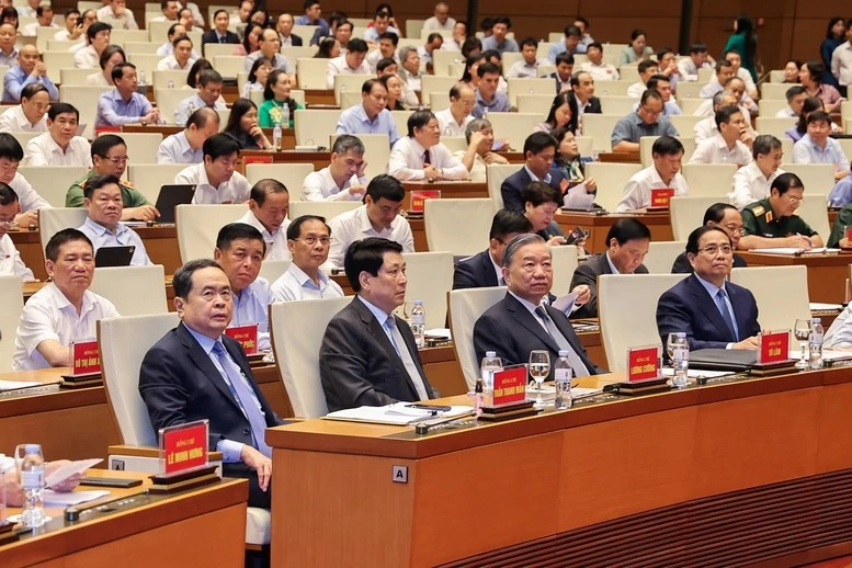 Tổng Bí thư Tô Lâm; Chủ tịch nước Lương Cường; Thủ tướng Chính phủ Phạm Minh Chính; Chủ tịch Quốc hội Trần Thanh Mẫn cùng các đại biểu dự Hội nghị tại điểm cầu chính.