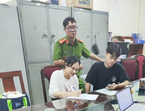 Đối tượng Ngô Thị Thêu tại cơ quan Công an.