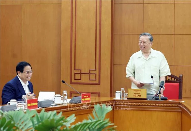 Tổng Bí thư yêu cầu, cần đánh giá khách quan, toàn diện về tình hình và kết quả thực hiện các Nghị quyết quan trọng này.
