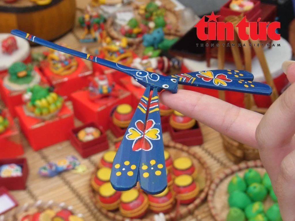 Chuồn chuồn tre, món quà quê giản dị đầy mê hoặc.