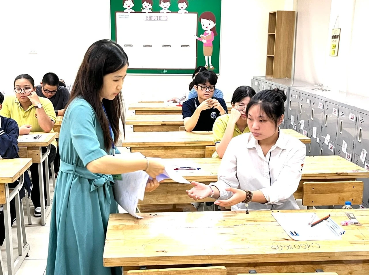 Học sinh thi tốt nghiệp THPT thi 2 môn bắt buộc và 2 môn lựa chọn.
