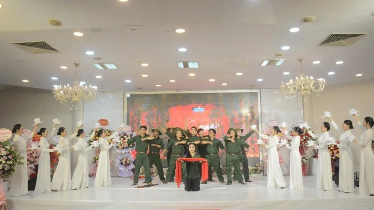 vinh-danh-1.jpg