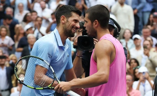 Djokovic không thể ngăn Alcaraz đạt nhiều cột mốc mới.