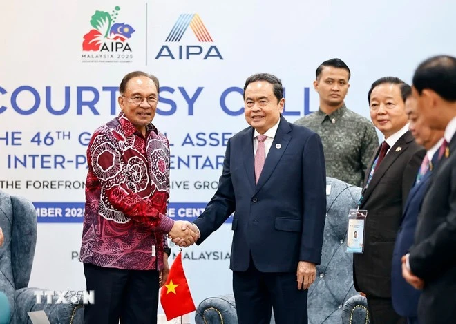 Chủ tịch Quốc hội Trần Thanh Mẫn hội kiến Thủ tướng Malaysia Anwar Ibrahim.