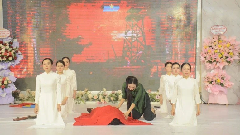 vinh-danh-5.jpg
