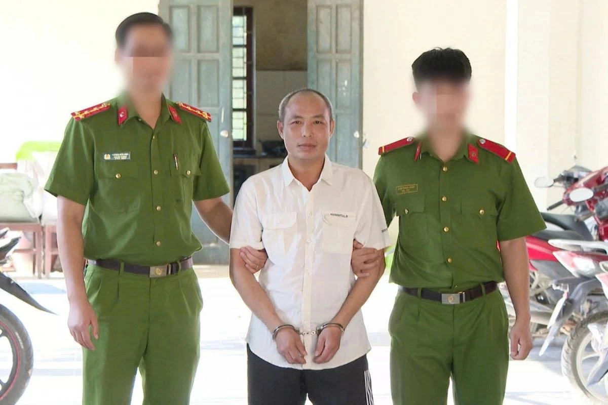Bùi Văn Tuấn tại cơ quan Công an.
