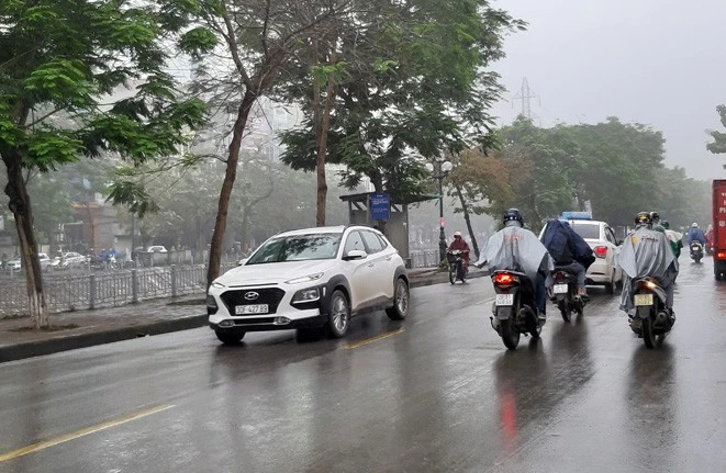 Bắc Bộ có mưa nhỏ, sáng sớm có sương mù.