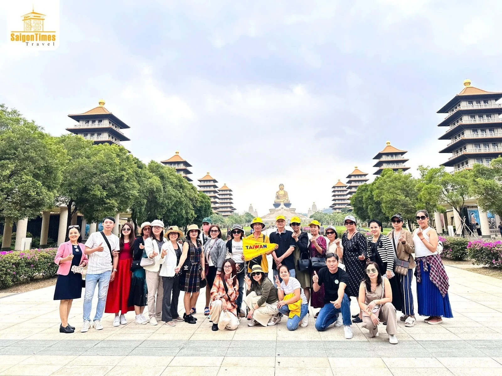 Đoàn du khách của SaigonTimes Travel trải nghiệm tour Đài Loan.
