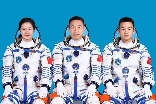 Phi hành đoàn Thần Châu-19. Ảnh: CMSA