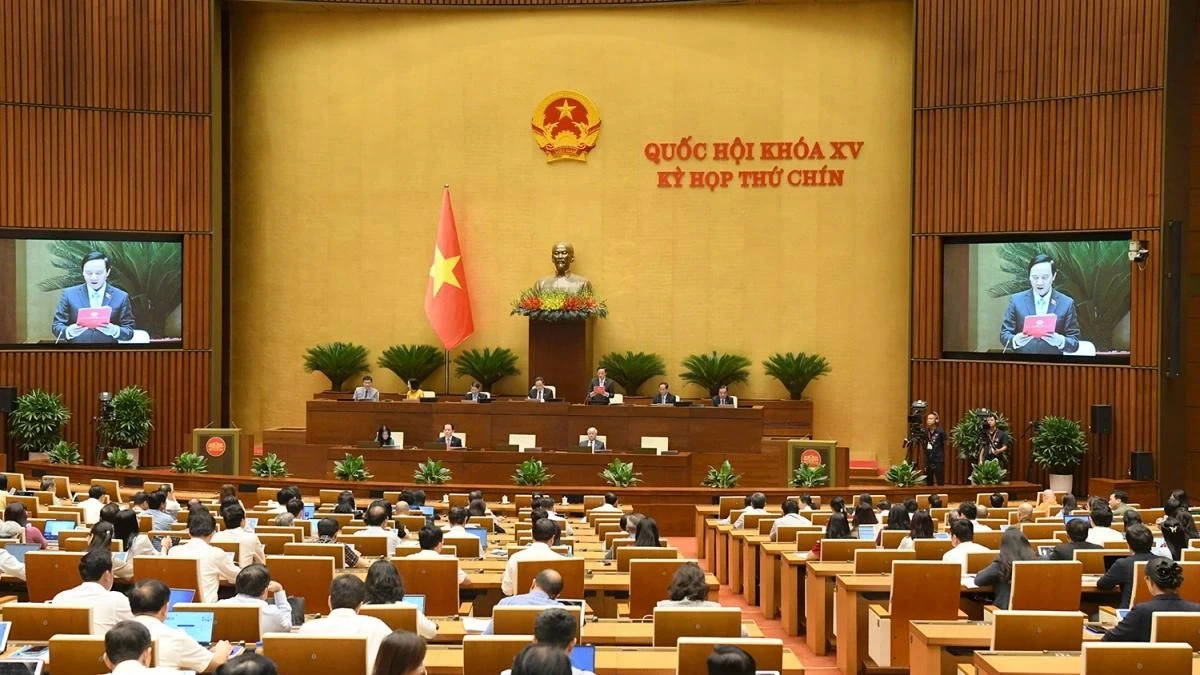 Đại biểu Quốc hội đã thảo luận tổ và hai lần thảo luận trên hội trường, góp ý thẳng thắn, tâm huyết, dân chủ, khoa học vào dự thảo Nghị quyết của Quốc hội sửa đổi, bổ sung một số điều của Hiến pháp năm 2013. Ảnh: Quốc hội