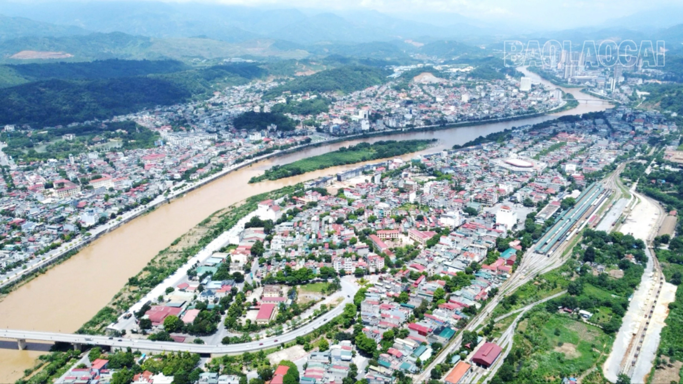 thanh-pho-lao-cai-dau-tu-them-nhieu-do-thi-moi-hien-dai.jpg