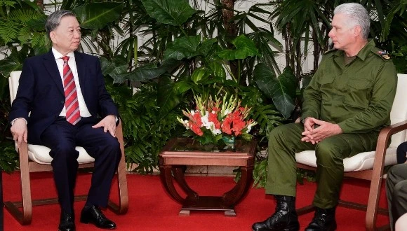 Đồng chí Tô Lâm và đồng chí Miguel Díaz-Canel Bermúdez (Ảnh tư liệu)