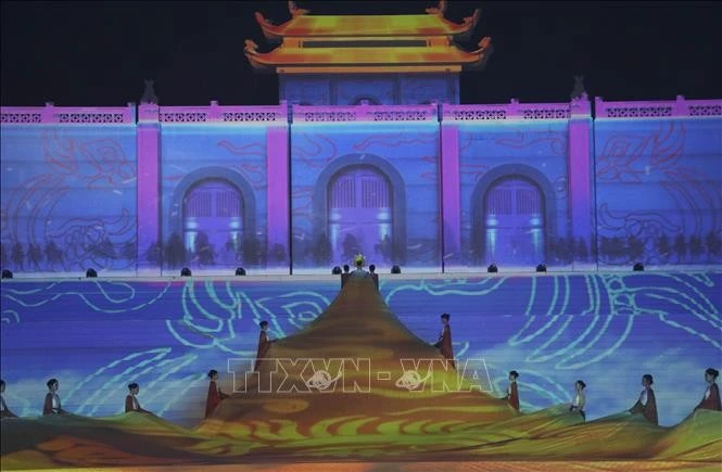 Chương trình nghệ thuật tại Lễ khai mạc Festival Ninh Bình lần thứ III - chương II: "Khải hoàn". Ảnh: Hải Yến/TTXVN