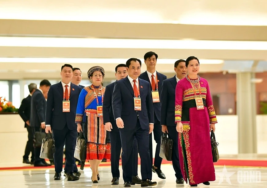 cac-dai-bieu-doan-dang-bo-tinh-lao-cai-phan-khoi-den-du-dai-hoi-anh-bao-qdnd.jpg