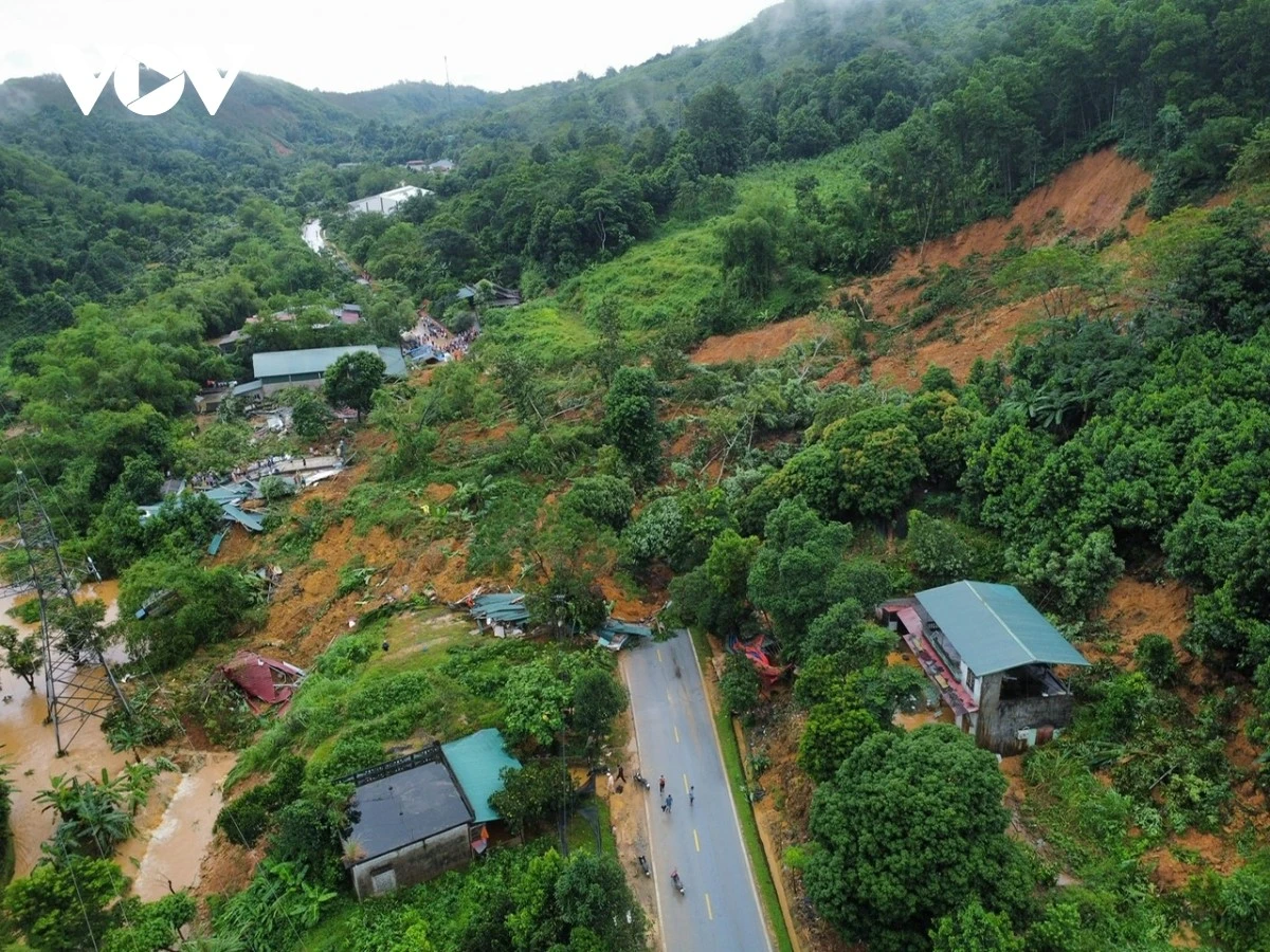 Hiện trường vụ sạt lở.