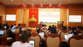 Phường Cam Đường đối thoại với các trường học, cơ sở giáo dục