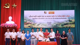 Trường Cao đẳng Lào Cai ký thỏa thuận hợp tác với Tập đoàn Alphanam