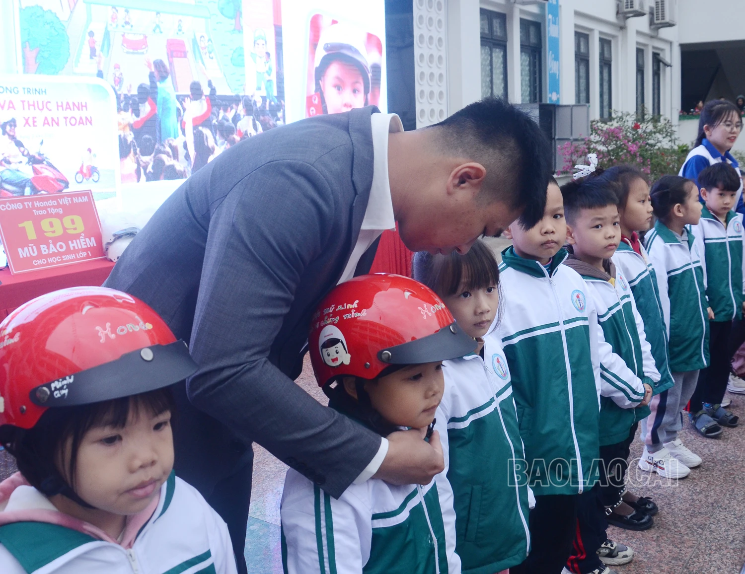 6-9042.jpg
