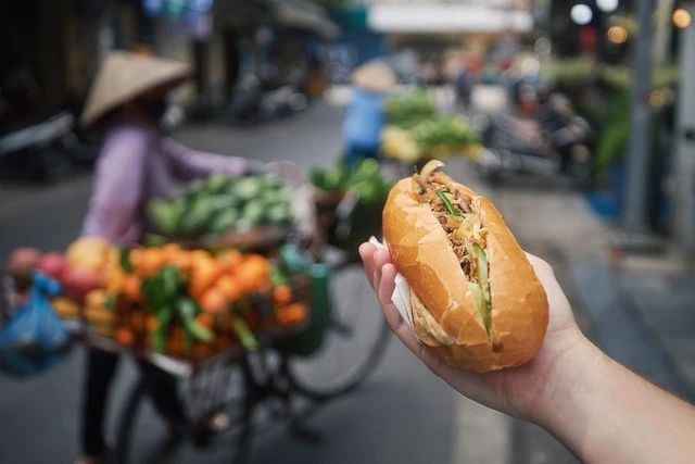 banh-mi-the-vietnamese-sandwich-194914-3-1693906778682621773246.jpg