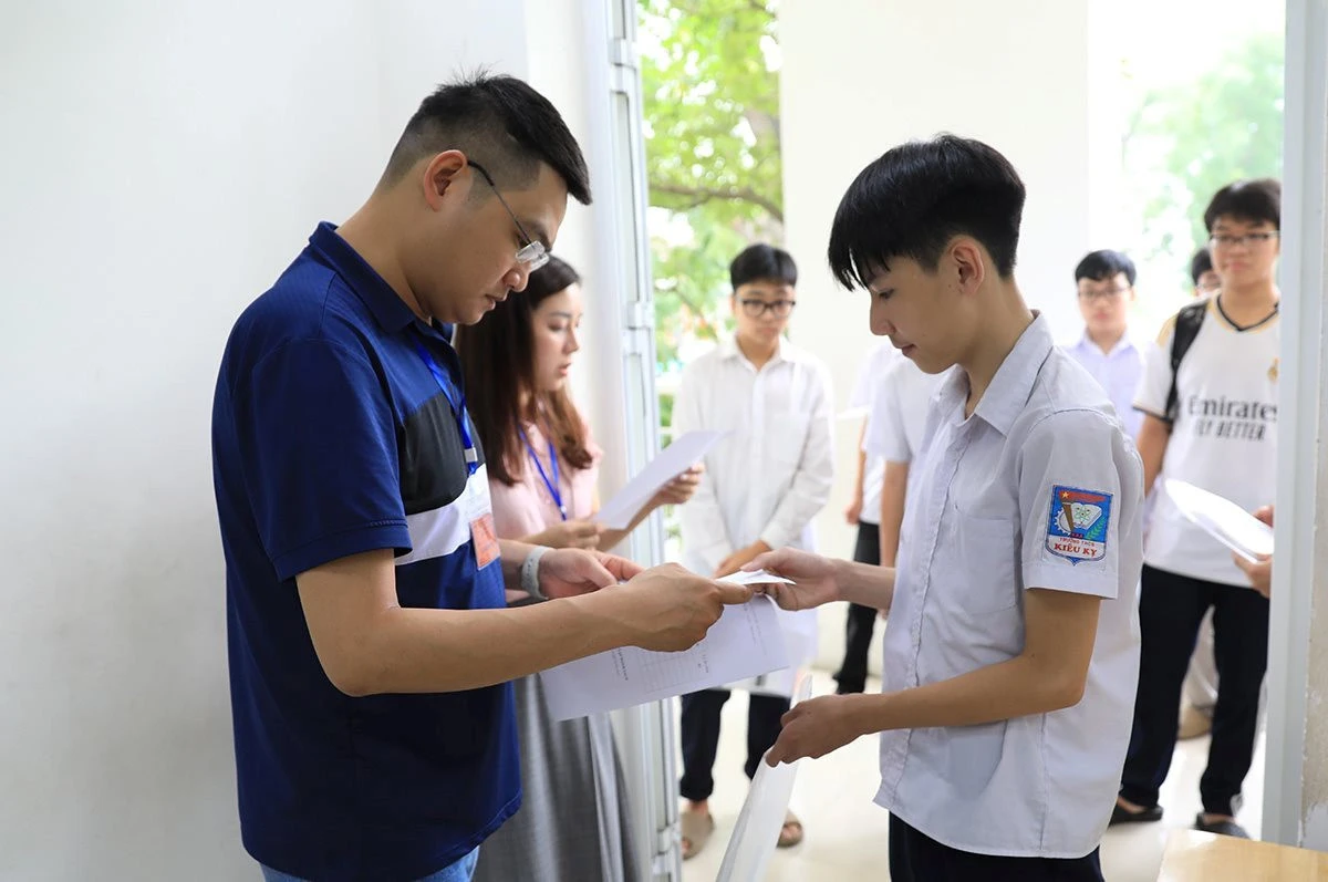 Thí sinh cần chuẩn bị đầy đủ giấy tờ tùy thân để xuất trình khi dự thi.