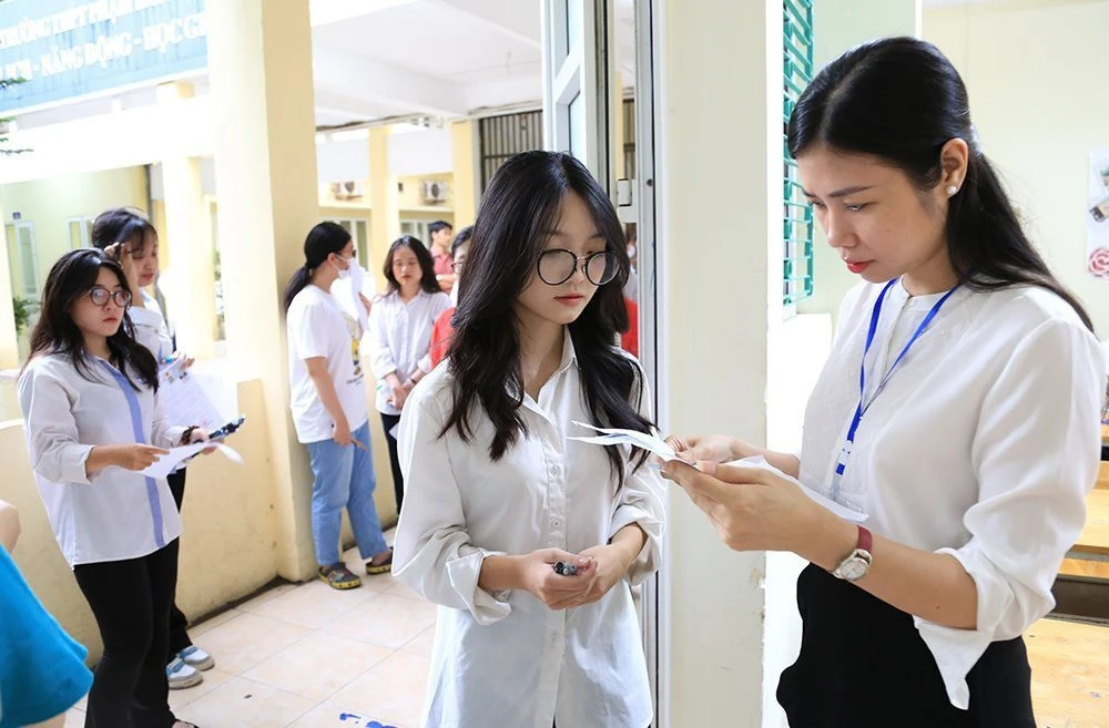 Thí sinh thi tốt nghiệp trung học phổ thông năm 2023 tại Hà Nội.